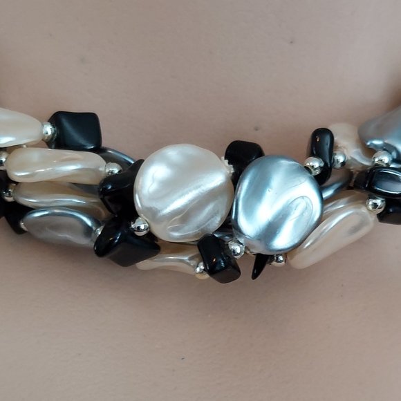 PARKLANE MY WAY BEADED NECKLACE - Picture 2 of 9